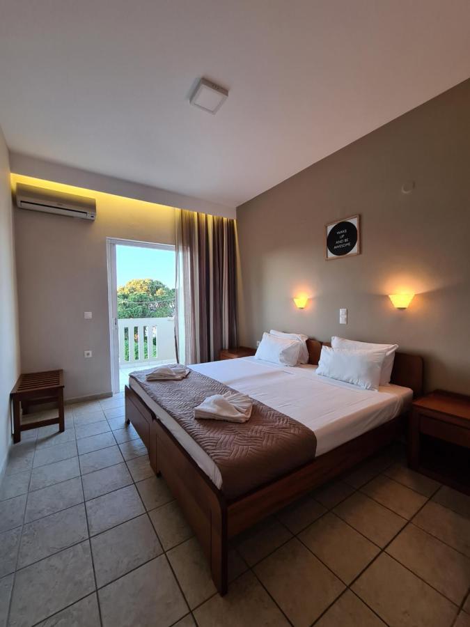 Abella Hotel Agia Marina Dış mekan fotoğraf